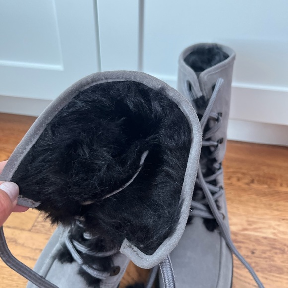 Michael Kors gray suede boots with black faux fur interior and pom pom ties NEW - Picture 5 of 7